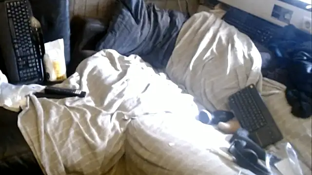 Snapshot of BISLETJE1980 chatting on March 6, 12:34 pm BISLETJE1980 online show from March 6, 12:34 pm