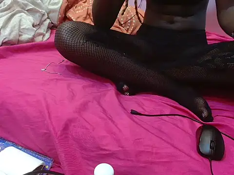 Snapshot of samkelo2013 chatting on February 17, 11:07 am samkelo2013 online show from February 17, 11:07 am