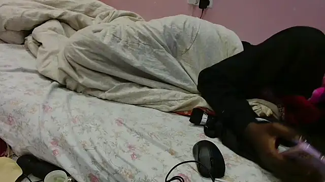 Snapshot of samkelo2013 chatting on March 9, 7:23 am samkelo2013 online show from March 9, 7:23 am