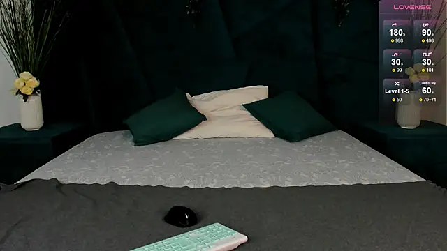 Snapshot of Erick_Wilson chatting on November 18, 7:35 am Erick Wilson online show from November 18, 7:35 am