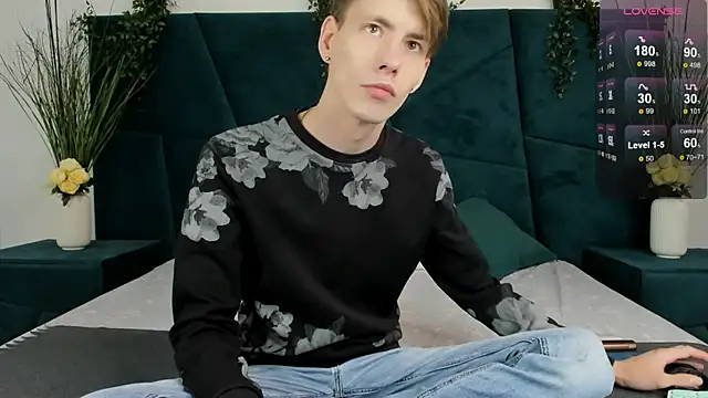 Snapshot of Erick_Wilson chatting on November 21, 7:40 am Erick Wilson online show from November 21, 7:40 am