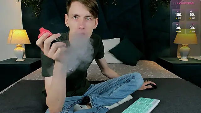 Snapshot of Erick_Wilson chatting on November 22, 5:06 am Erick Wilson online show from November 22, 5:06 am