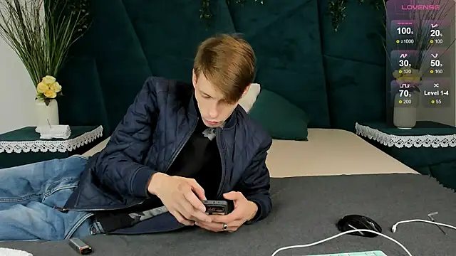 Snapshot of Erick_Wilson chatting on November 30, 6:06 am Erick Wilson online show from November 30, 6:06 am