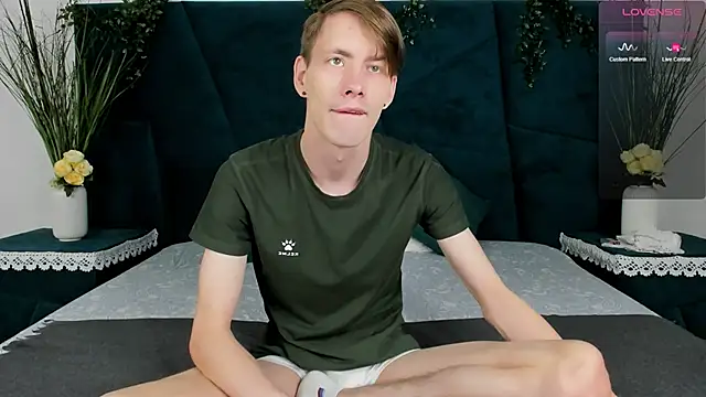 Snapshot of Erick_Wilson chatting on December 2, 7:36 am Erick Wilson online show from December 2, 7:36 am