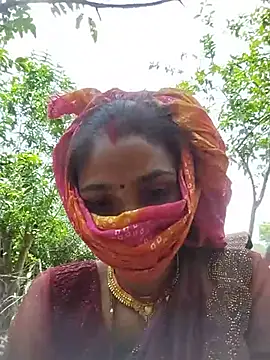 Snapshot of Seenu---Thakur chatting on June 3, 7:33 am Seenu---Thakur online show from June 3, 7:33 am