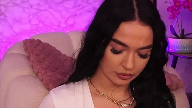 Snapshot of SashaLorrenz chatting on June 3, 2:33 pm SashaLorrenz online show from June 3, 2:33 pm
