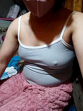 Snapshot of nelina_12345 chatting on May 10, 10:37 pm nelina 12345 online show from May 10, 10:37 pm