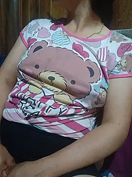 Snapshot of nelina_12345 chatting on May 28, 9:45 pm nelina 12345 online show from May 28, 9:45 pm