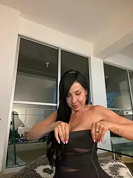 Snapshot of caritoo21 chatting on March 12, 2:07 am caritoo21 online show from March 12, 2:07 am