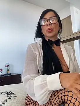 Snapshot of caritoo21 chatting on July 28, 7:39 pm caritoo21 online show from July 28, 7:39 pm