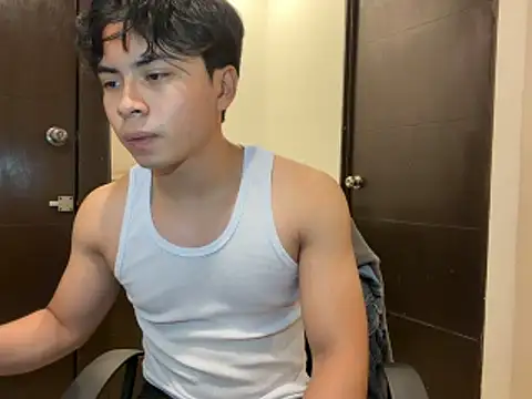 Snapshot of BentoBoxxx chatting on May 9, 1:11 am BentoBoxxx online show from May 9, 1:11 am