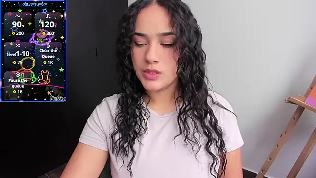 love kriss online show from February 26, 5:23 pm