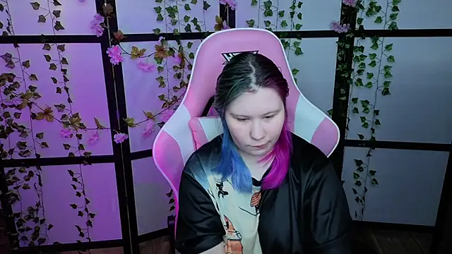 kitsune little online show from May 23, 8:07 am
