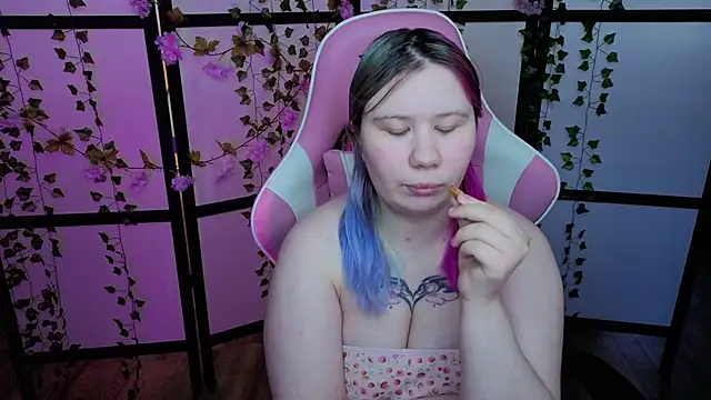 kitsune little online show from May 31, 12:34 pm