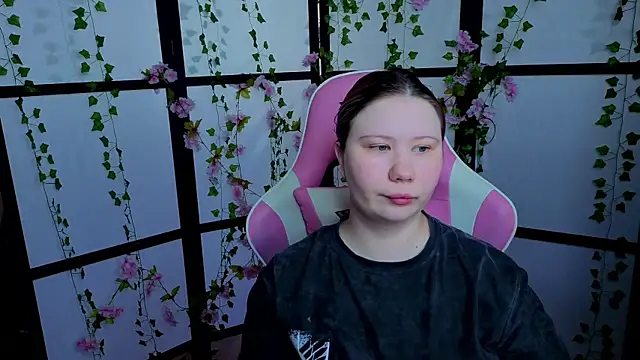 kitsune little online show from August 3, 10:32 am