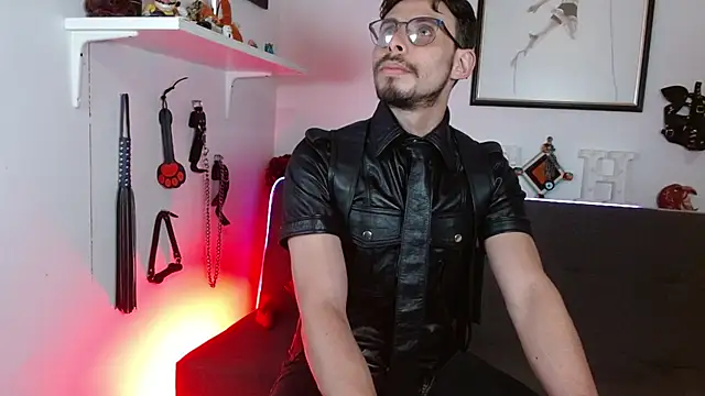 Thom sam  online show from March 9, 11:42 pm