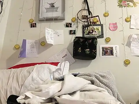 Girlnextdoor242 online show from February 17, 4:13 pm