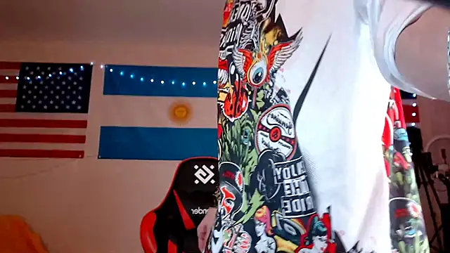 Snapshot of John_Meow chatting on February 15, 2:03 pm John Meow online show from February 15, 2:03 pm