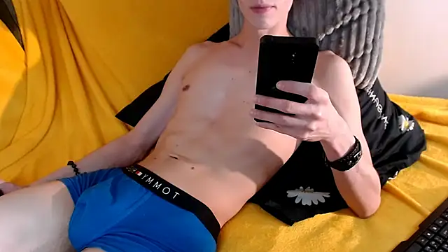 Snapshot of John_Meow chatting on March 7, 6:38 pm John Meow online show from March 7, 6:38 pm