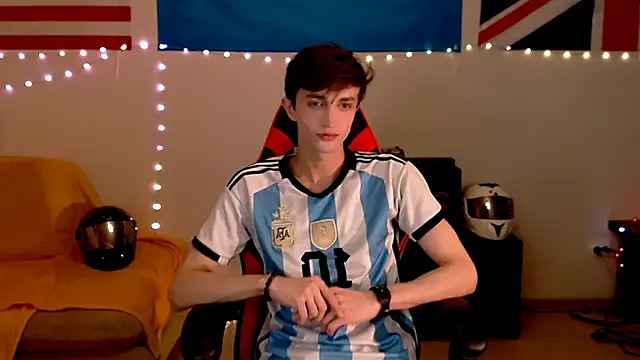 Snapshot of John_Meow chatting on March 9, 12:42 pm John Meow online show from March 9, 12:42 pm