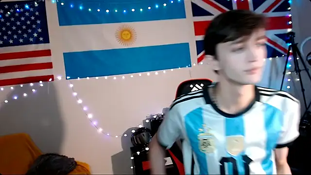 Snapshot of John_Meow chatting on March 12, 1:06 pm John Meow online show from March 12, 1:06 pm