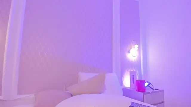 Snapshot of ariadna_boneville chatting on June 11, 2:33 am ariadna boneville online show from June 11, 2:33 am