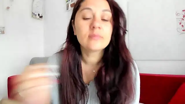 Snapshot of EVELYNA88 chatting on June 12, 7:51 am EVELYNA88 online show from June 12, 7:51 am