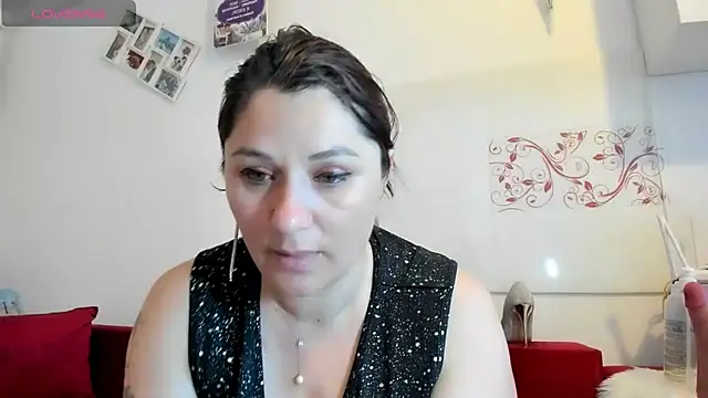 Snapshot of EVELYNA88 chatting on July 21, 10:06 am EVELYNA88 online show from July 21, 10:06 am