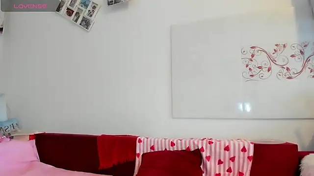 Snapshot of EVELYNA88 chatting on July 23, 12:47 pm EVELYNA88 online show from July 23, 12:47 pm