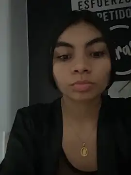 Snapshot of eimmy__skinny chatting on May 16, 12:07 am eimmy skinny online show from May 16, 12:07 am