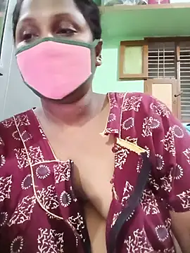 Snapshot of tamilkaviya431 chatting on May 30, 7:55 pm tamilkaviya431 online show from May 30, 7:55 pm