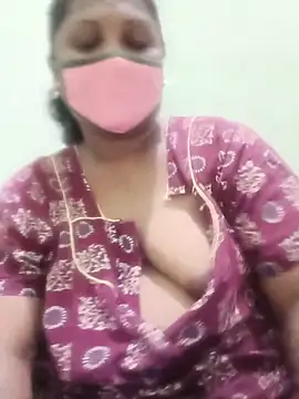 Snapshot of tamilkaviya431 chatting on June 3, 12:02 am tamilkaviya431 online show from June 3, 12:02 am