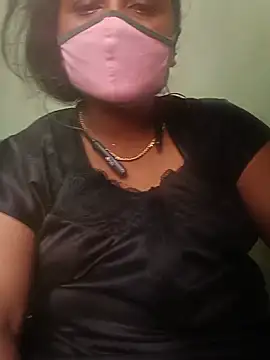 Snapshot of tamilkaviya431 chatting on June 6, 3:33 am tamilkaviya431 online show from June 6, 3:33 am