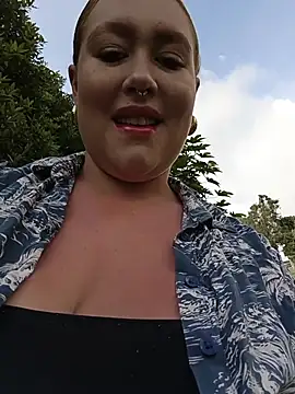 Freckless  online show from February 21, 8:43 pm