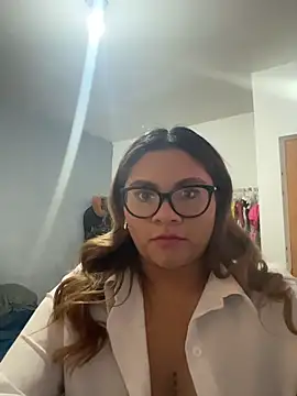 Snapshot of ludmila_x chatting on March 11, 5:46 am ludmila x online show from March 11, 5:46 am