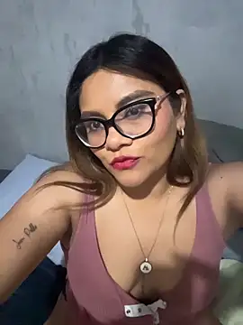 Snapshot of ludmila_x chatting on March 13, 5:36 am ludmila x online show from March 13, 5:36 am