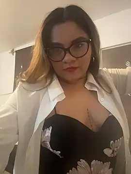 Snapshot of ludmila_x chatting on April 9, 5:18 am ludmila x online show from April 9, 5:18 am