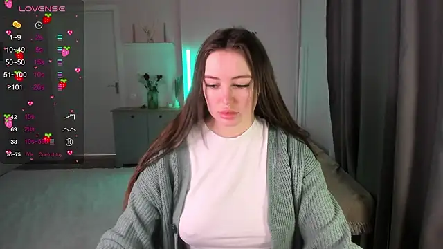 Snapshot of Laura_CollinsS chatting on March 16, 1:00 am Laura CollinsS online show from March 16, 1:00 am