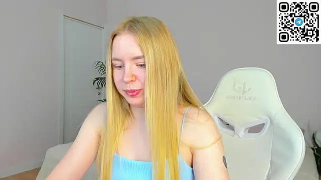 Snapshot of Linda__Bloom chatting on June 5, 12:28 am Linda Bloom online show from June 5, 12:28 am