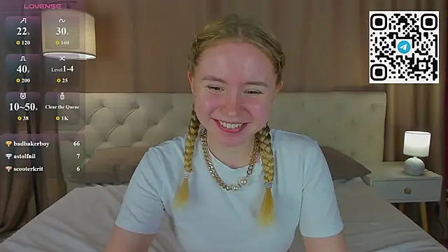 Snapshot of Linda__Bloom chatting on June 11, 2:53 am Linda Bloom online show from June 11, 2:53 am