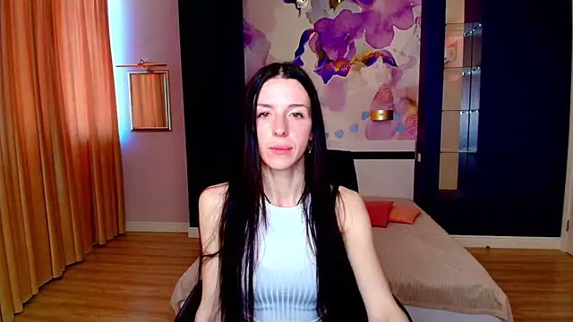 NoirDiva online show from May 1, 6:18 am