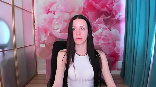 Snapshot of NoirDiva chatting on May 14, 6:20 am NoirDiva online show from May 14, 6:20 am