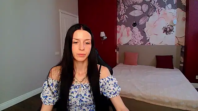 Snapshot of NoirDiva chatting on June 10, 11:53 am NoirDiva online show from June 10, 11:53 am