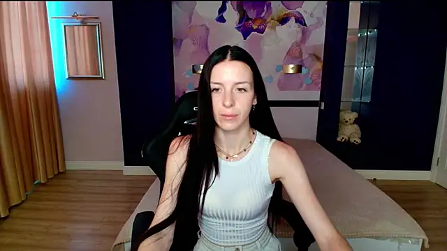 NoirDiva online show from June 29, 5:46 am