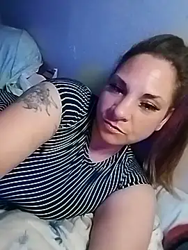 BrattyGirl2424 online show from August 2, 4:38 pm