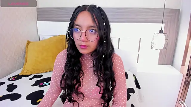 Emilyblussh online show from March 10, 2:33 pm