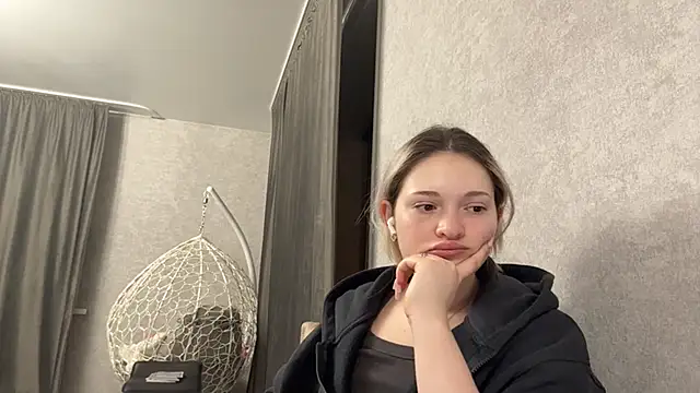 Linaceleste online show from March 17, 3:15 pm