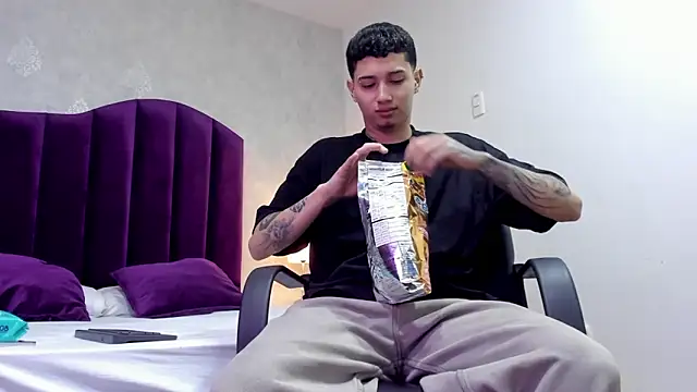 JoshBeech online show from February 20, 12:38 pm