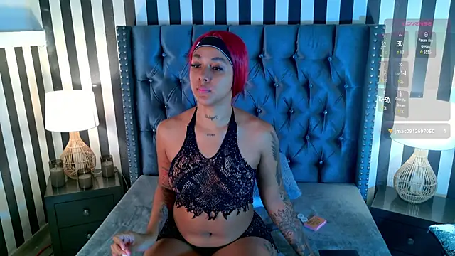 Kinsleybrown online show from June 12, 10:36 am