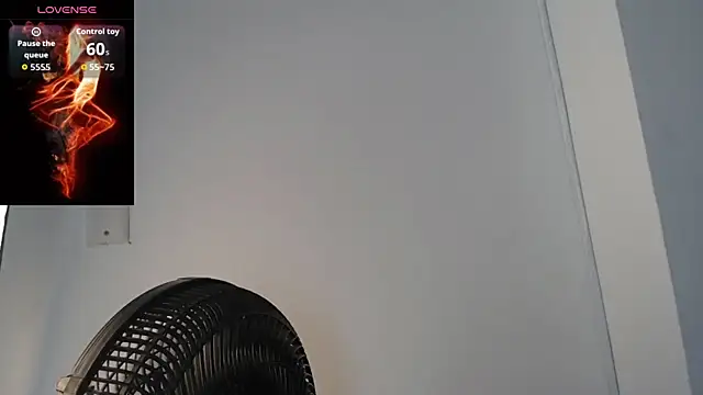 Snapshot of lily_rose1 chatting on June 16, 5:48 pm lily rose1 online show from June 16, 5:48 pm